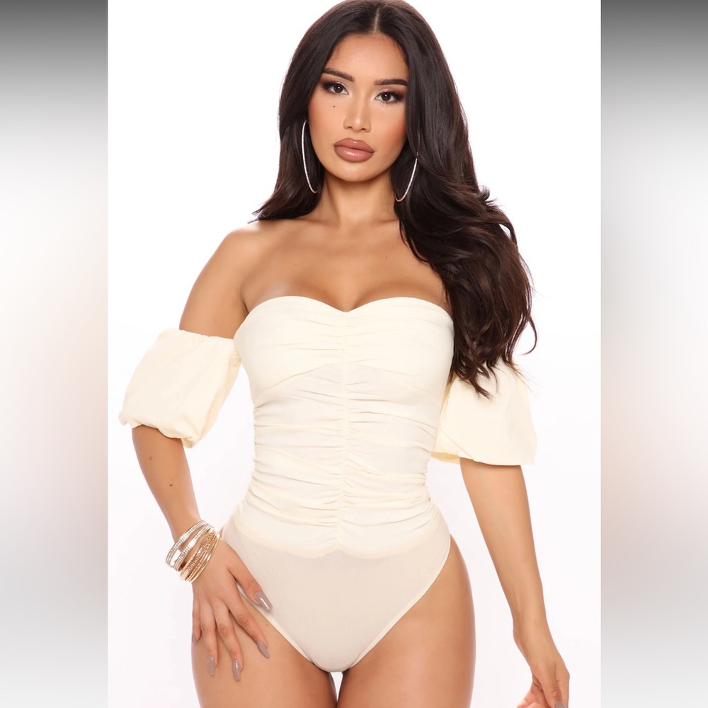 Fashion Nova beige bodysuit size M